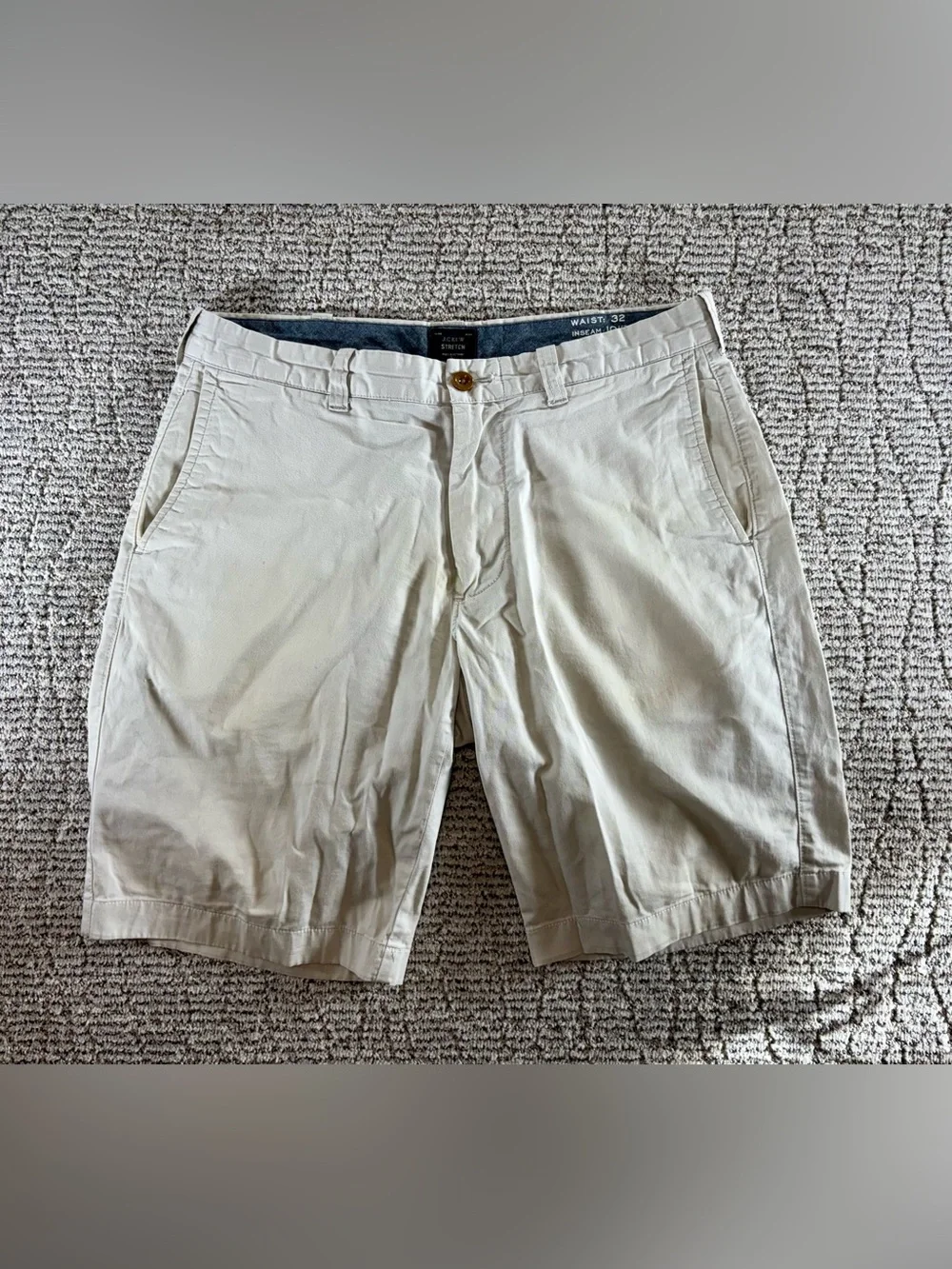 J. Crew Stretch Men’s Size 32‎ Beige 10.5” Chino Shorts